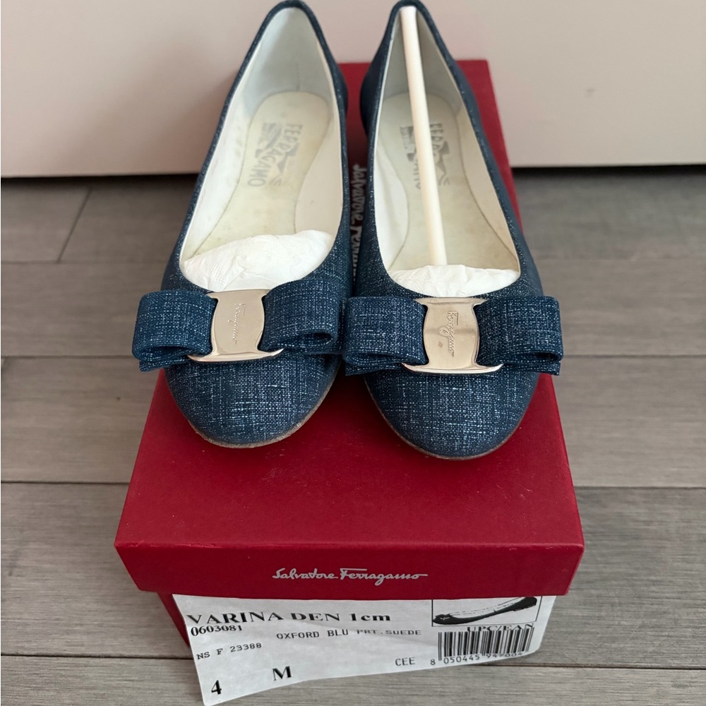 Salvatore Ferragamo Varina Denim Blue Flats Size 4